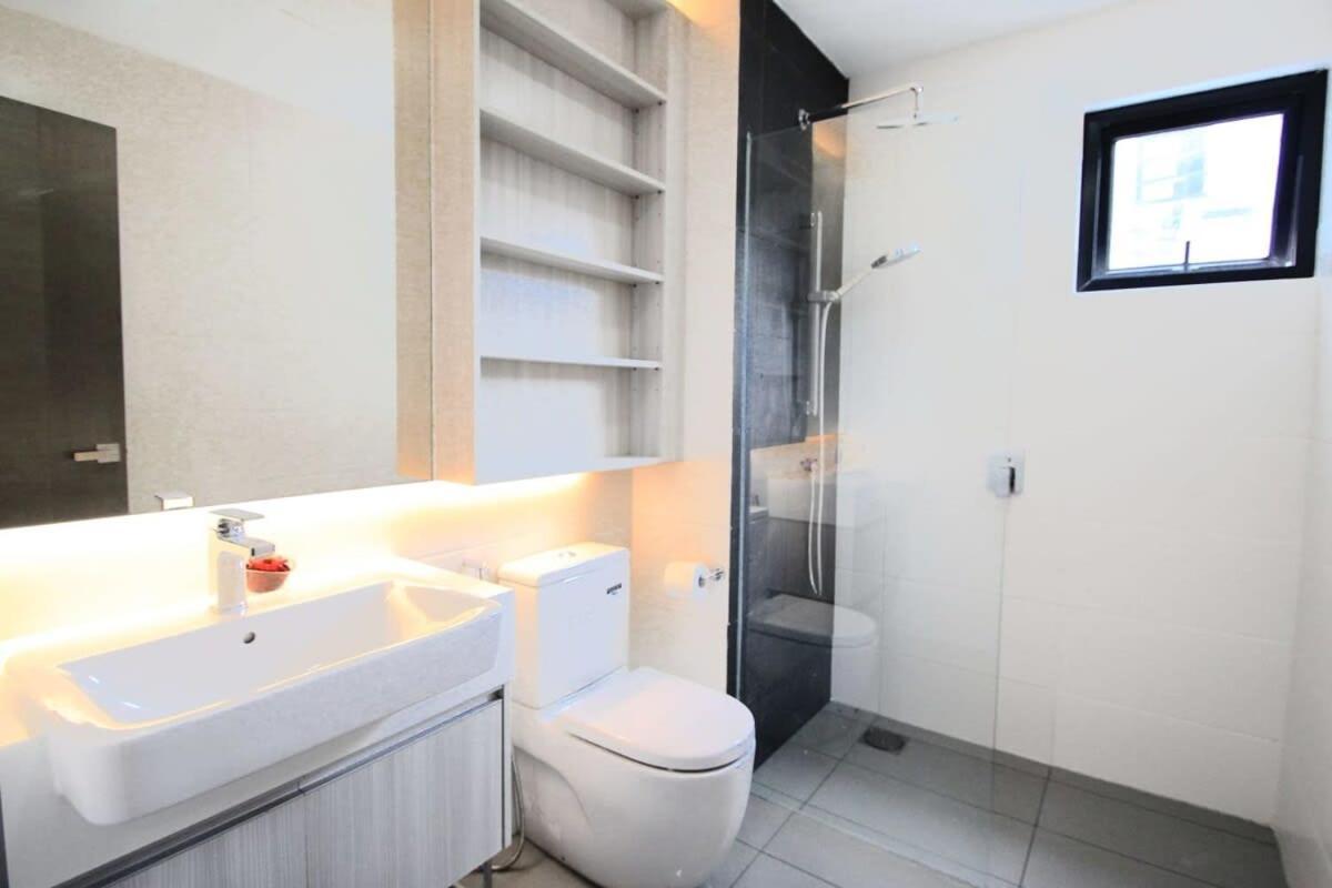 A Stylish High-Floor 2Br Suasana Suites Views 新山 外观 照片