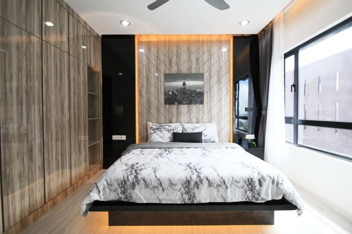 A Stylish High-Floor 2Br Suasana Suites Views 新山 外观 照片