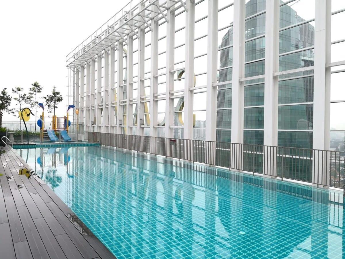 A Stylish High-Floor 2Br Suasana Suites Views 新山 外观 照片